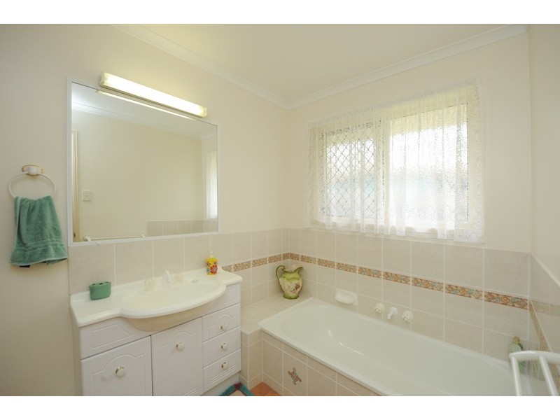 5 Alexis Court, Gladstone QLD 4680