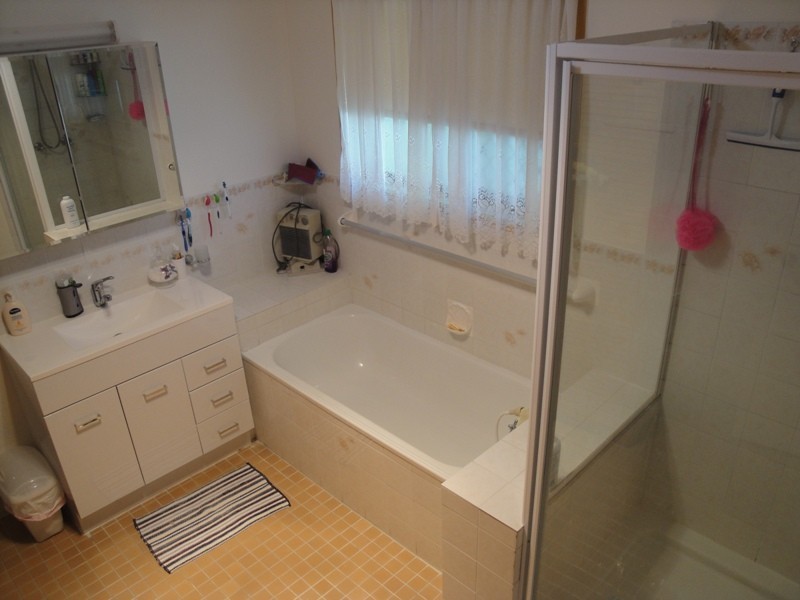 27 Philip Street, South Gladstone QLD 4680