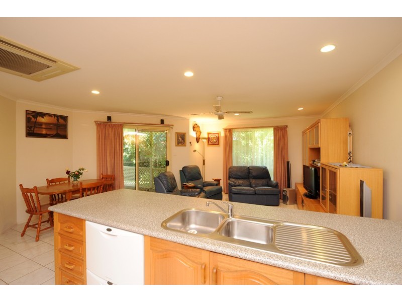 6 Borumba Court, Clinton QLD 4680