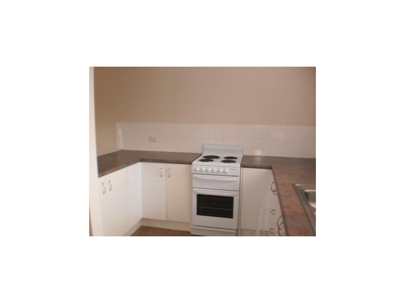 2/31 French, Gladstone QLD 4680