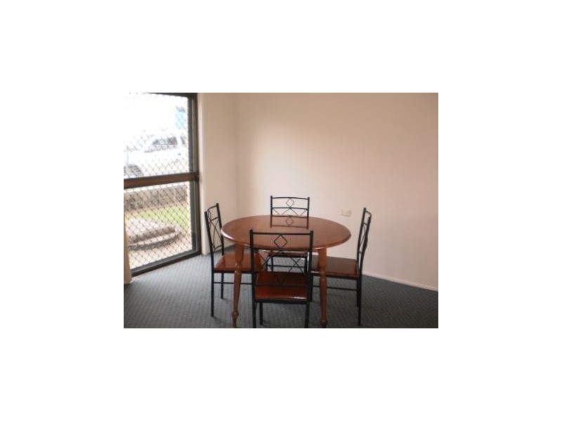 2/31 French, Gladstone QLD 4680