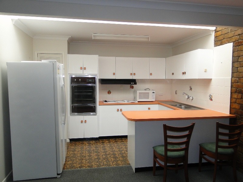 3/16  Kent Street, West Gladstone QLD 4680