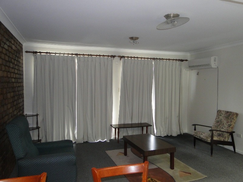 3/16  Kent Street, West Gladstone QLD 4680