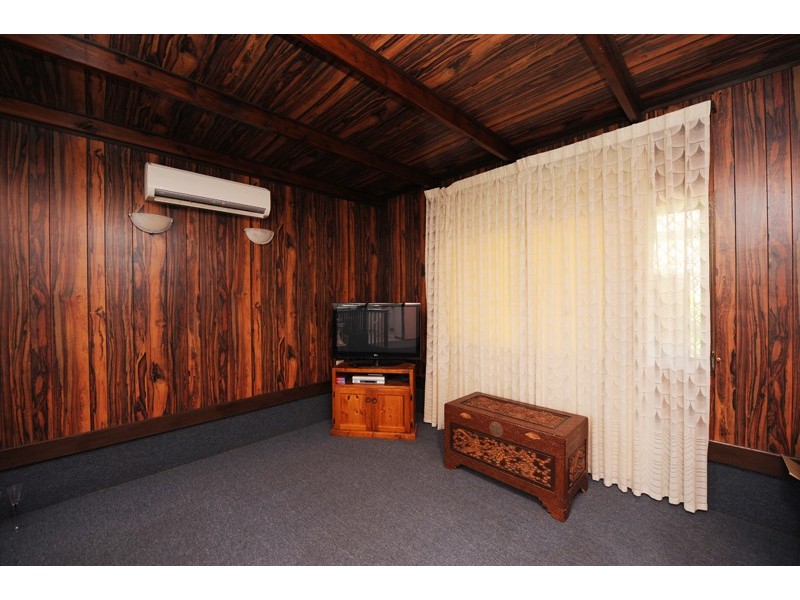 20 Cook Street, West Gladstone QLD 4680