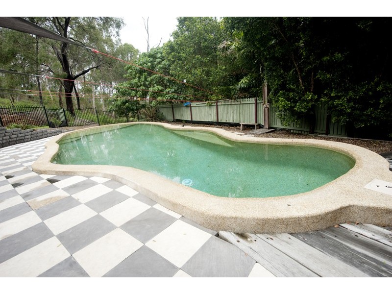 10 Selwyn Close, Telina QLD 4680