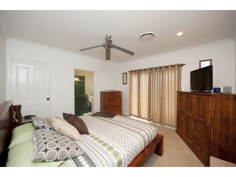 10 Selwyn Close, Telina QLD 4680