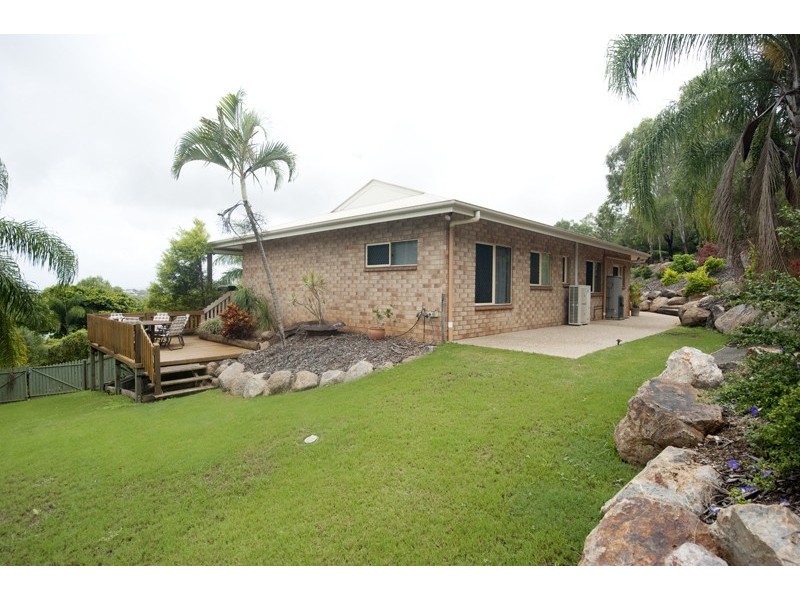 10 Selwyn Close, Telina QLD 4680