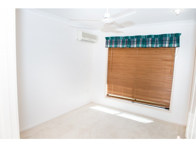 2 Helston Street, Telina QLD 4680