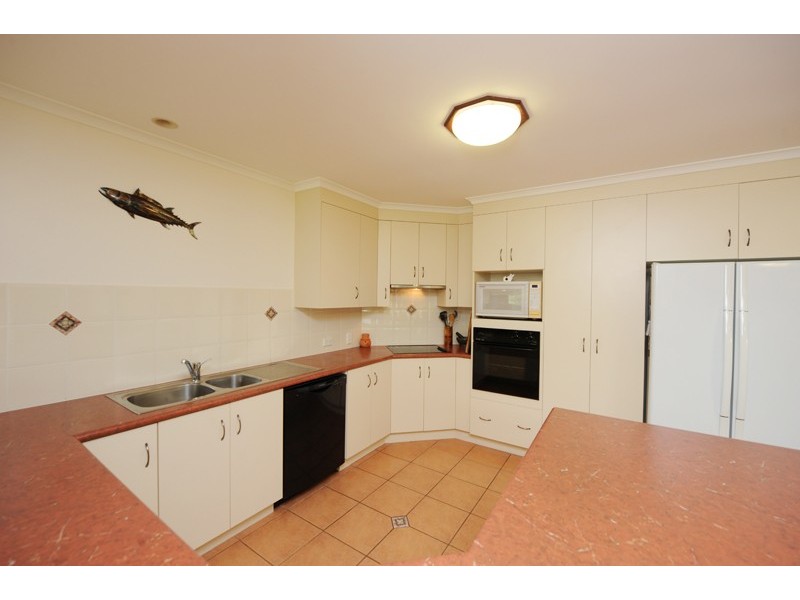 5 Alexis Court, New Auckland QLD 4680