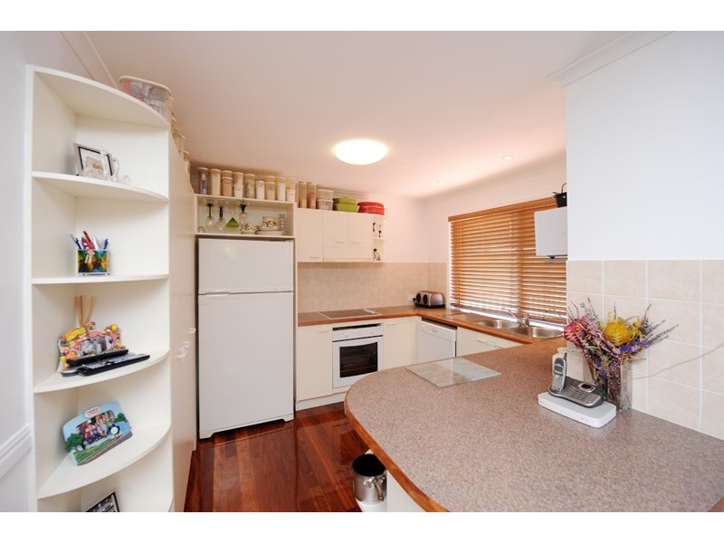 6 Cavella Drive, Glen Eden QLD 4680