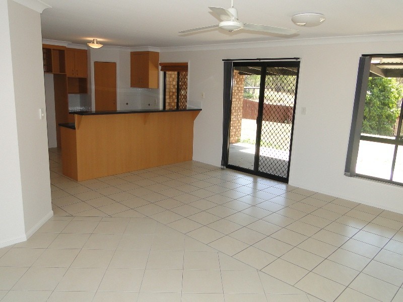 21 Dunstall Street, Clinton QLD 4680