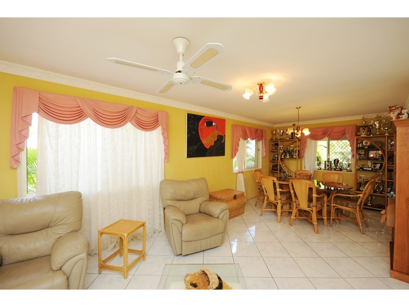 25 Ben Lexcen Court, Clinton QLD 4680