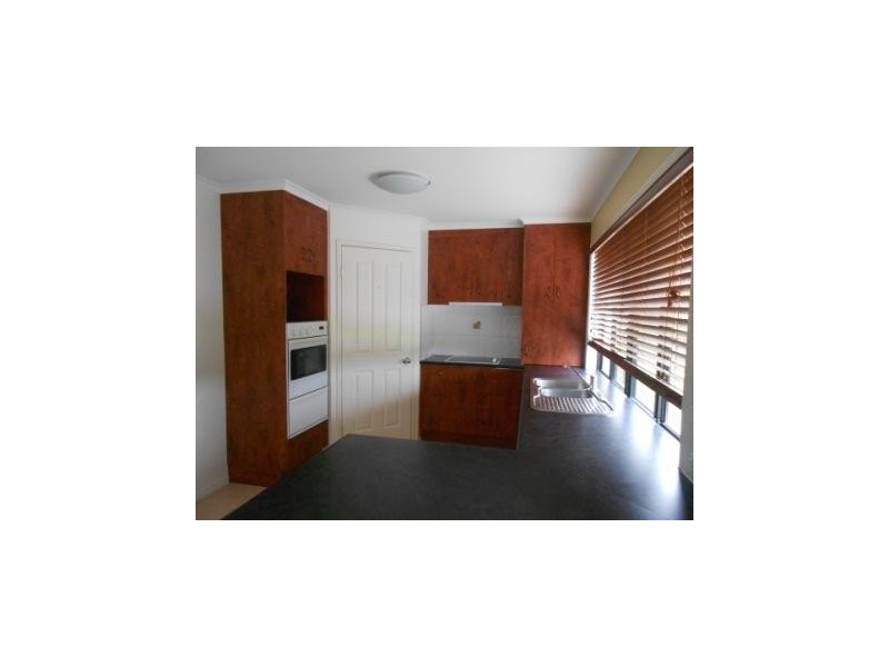 34 Tuckers Road, Boyne Island QLD 4680