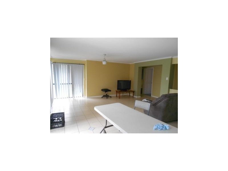 34 Tuckers Road, Boyne Island QLD 4680