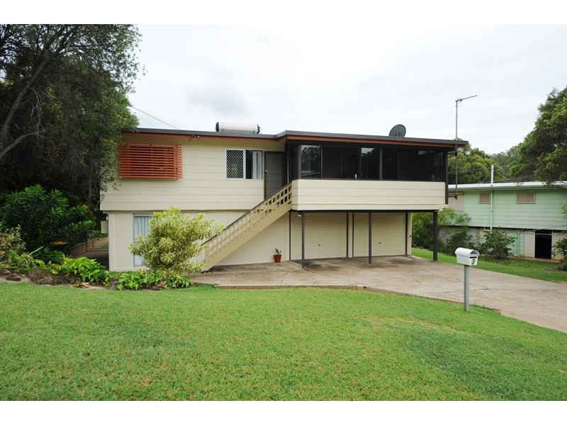 3 Sunnyridge Road, West Gladstone QLD 4680