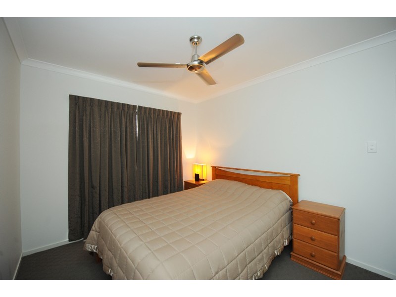 6 Riverside Place, Telina QLD 4680