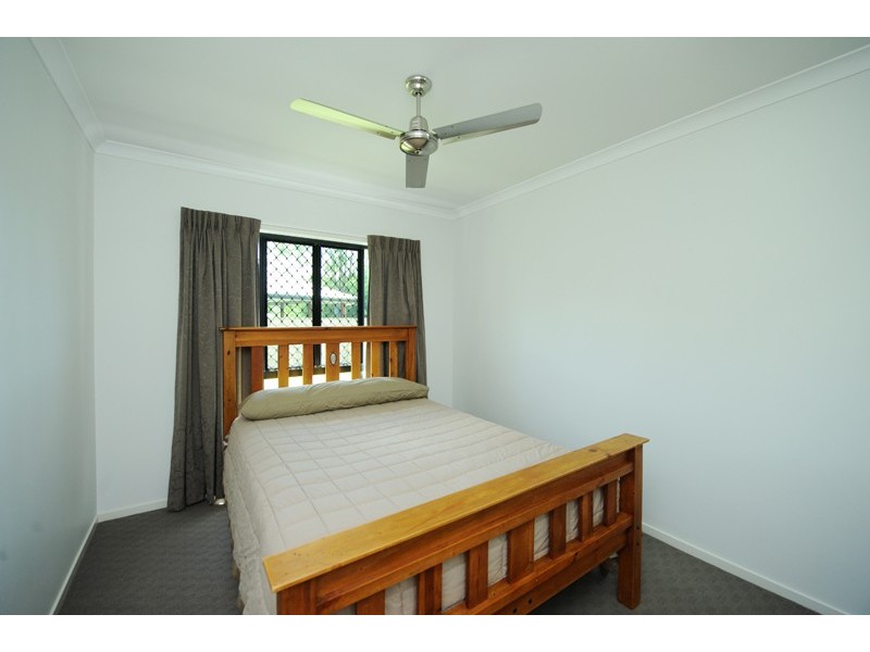 6 Riverside Place, Telina QLD 4680