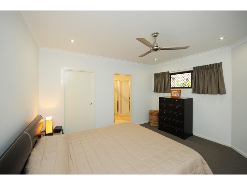 6 Riverside Place, Telina QLD 4680