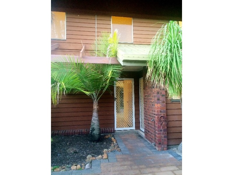 9/15 ROBERTS ST, South Gladstone QLD 4680