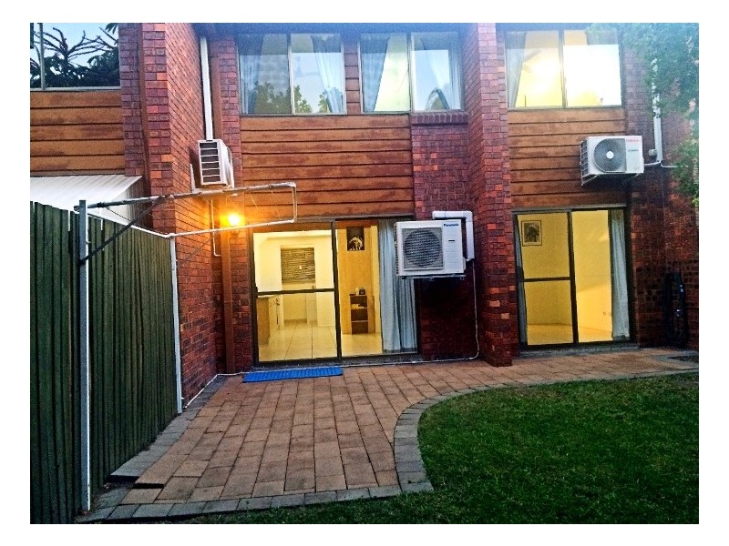 9/15 ROBERTS ST, South Gladstone QLD 4680