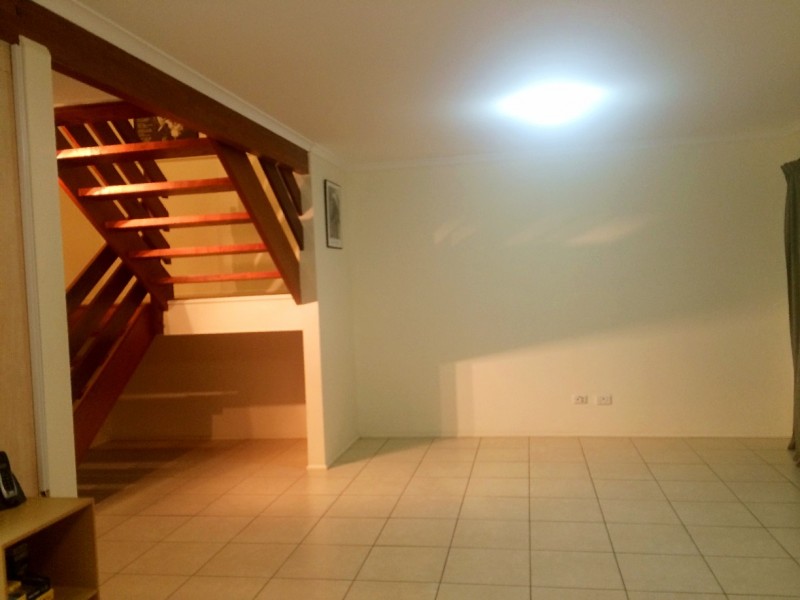9/15 ROBERTS ST, South Gladstone QLD 4680