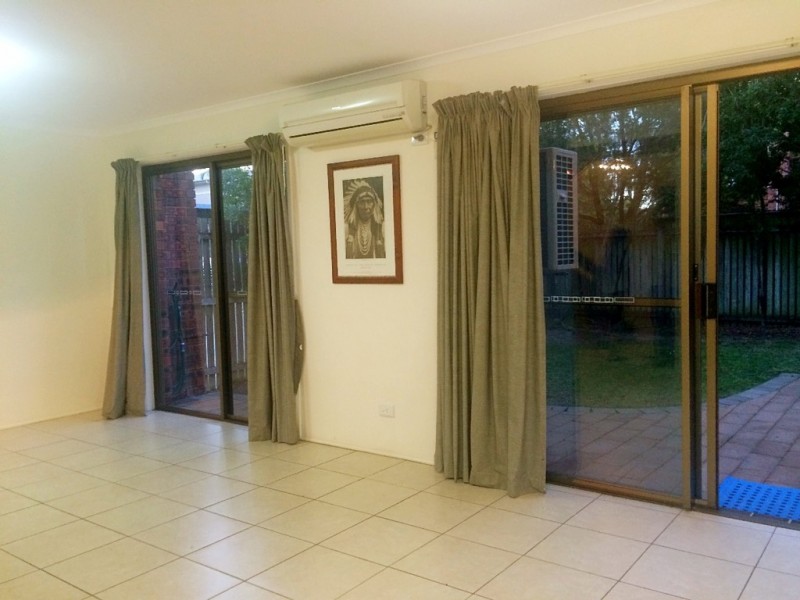 9/15 ROBERTS ST, South Gladstone QLD 4680