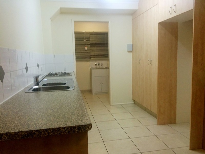 9/15 ROBERTS ST, South Gladstone QLD 4680