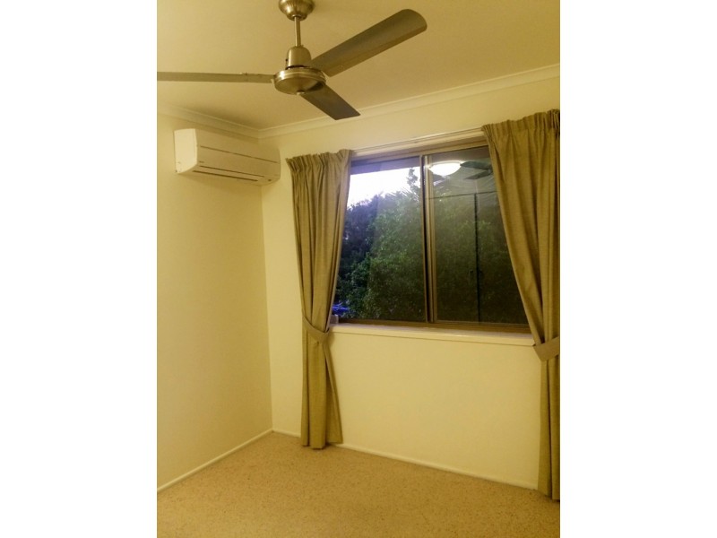 9/15 ROBERTS ST, South Gladstone QLD 4680