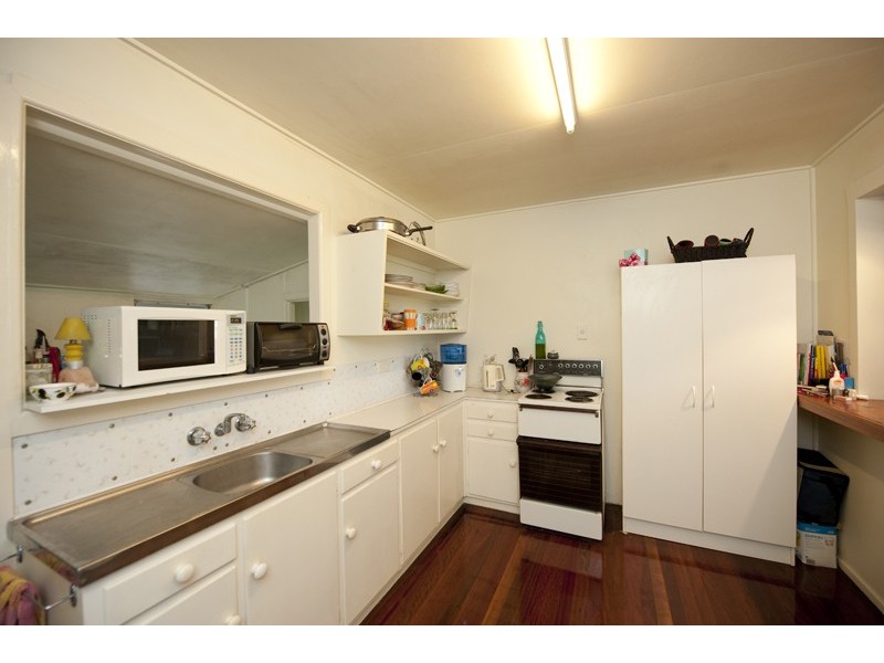 1 and 2/61 Elizabeth Street, South Gladstone QLD 4680