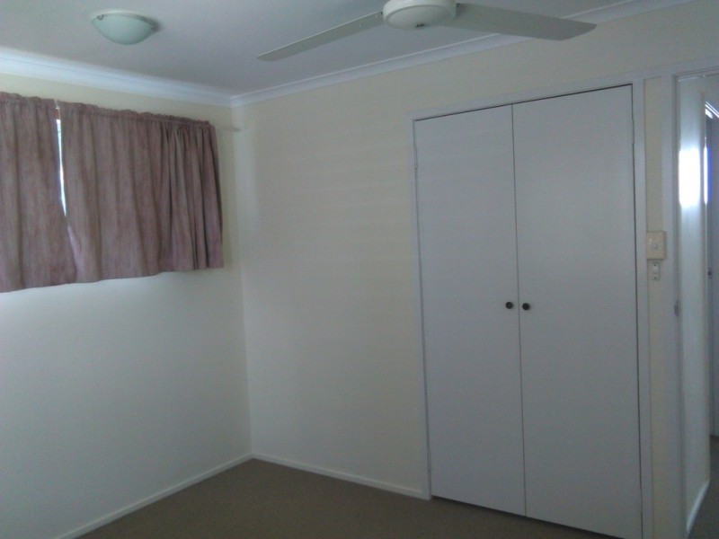 2/12 MURRAY STREET, West Gladstone QLD 4680