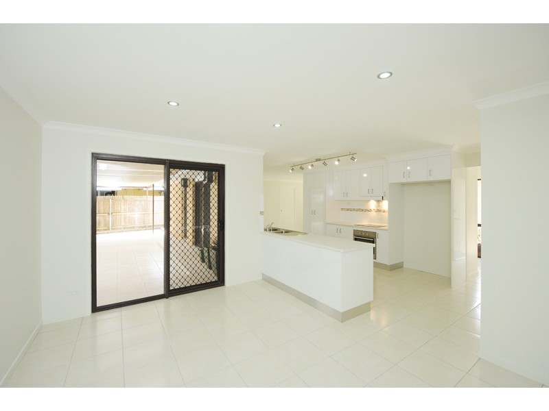 7 WATFORD ST, Telina QLD 4680