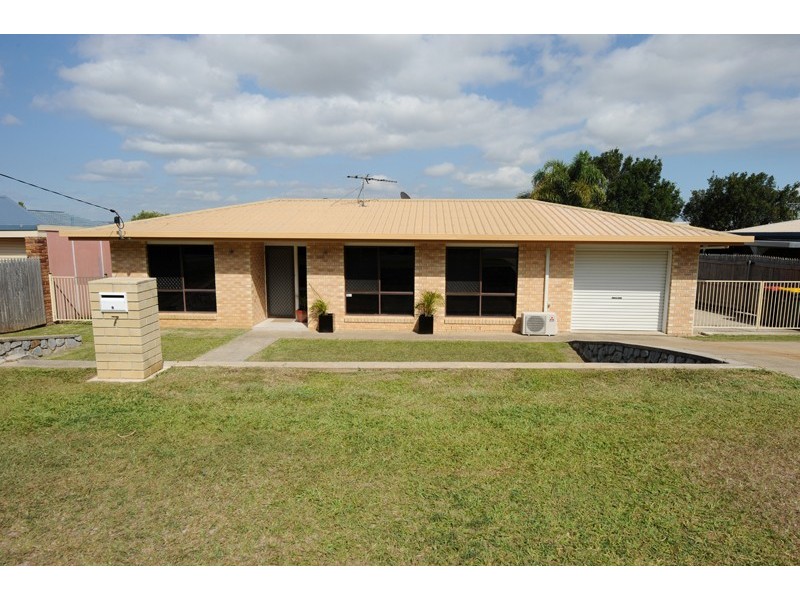 7 WATFORD ST, Telina QLD 4680