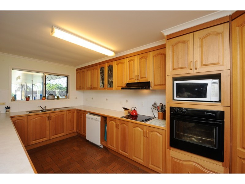 25 Cockatoo Drive, New Auckland QLD 4680