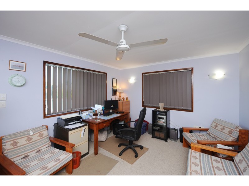 25 Cockatoo Drive, New Auckland QLD 4680
