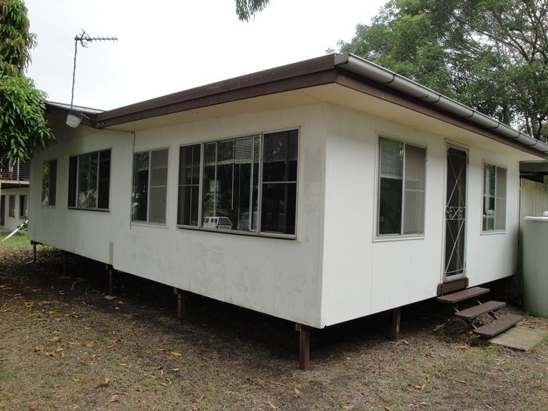 7 Dr John McGree Esplanade, Tannum Sands QLD 4680