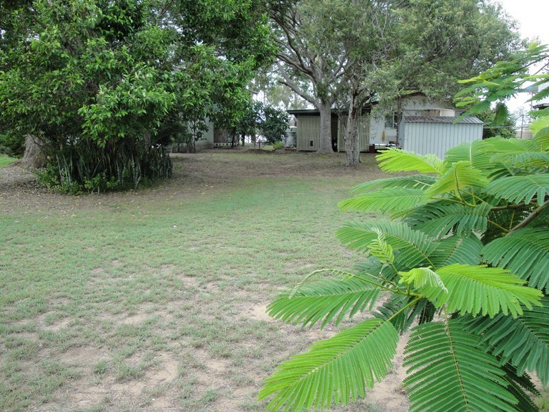 7 Dr John McGree Esplanade, Tannum Sands QLD 4680