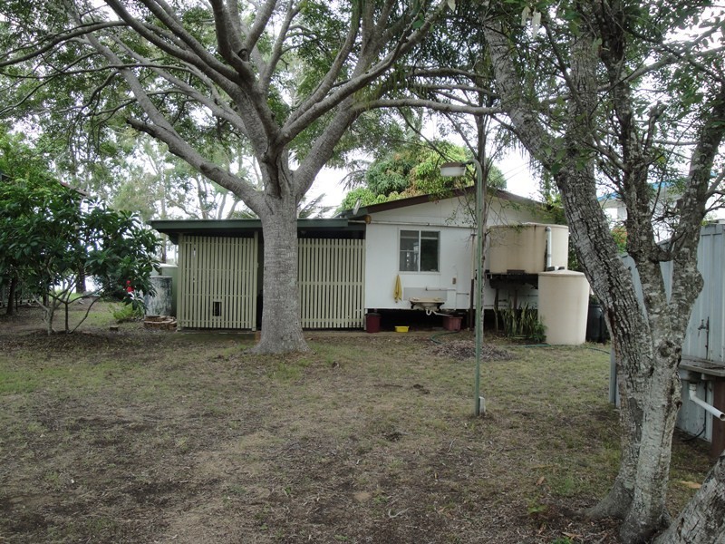 7 Dr John McGree Esplanade, Tannum Sands QLD 4680