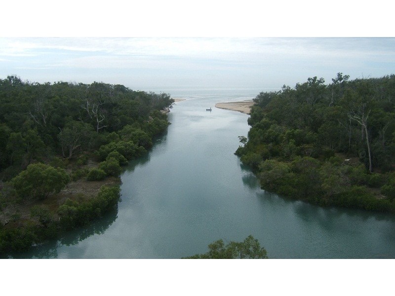 7 Dr John McGree Esplanade, Tannum Sands QLD 4680