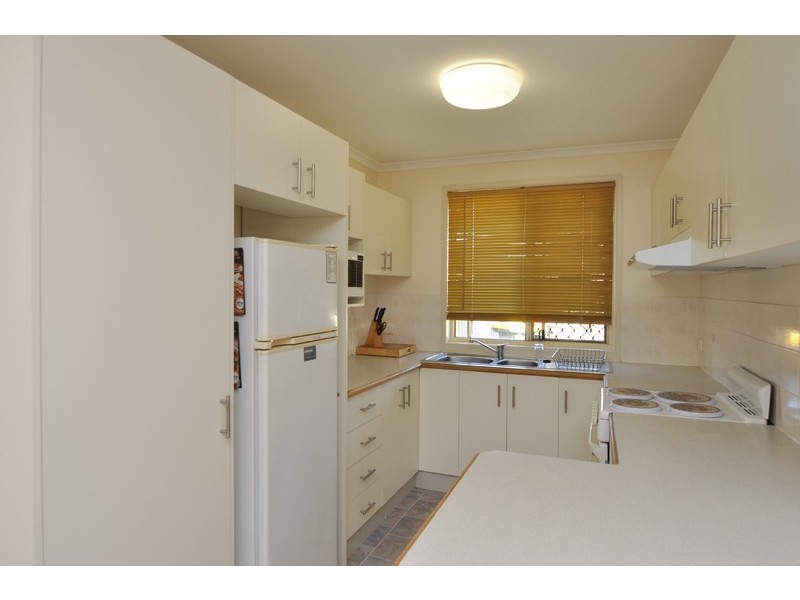 2A Yaldara Court, New Auckland QLD 4680