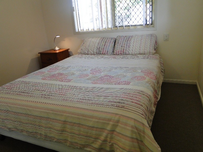 2A Yaldara Court, New Auckland QLD 4680