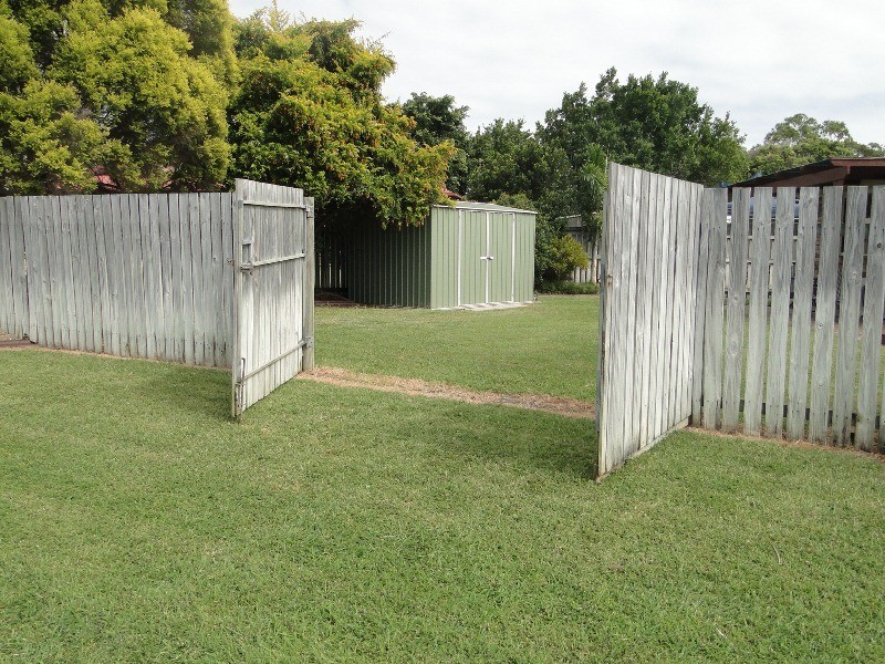 2A Yaldara Court, New Auckland QLD 4680