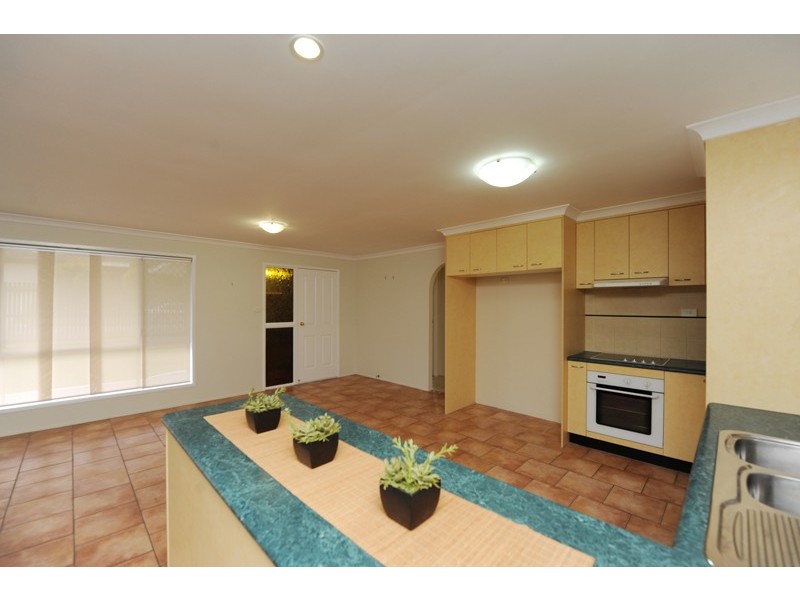 1 Luton Street, Telina QLD 4680