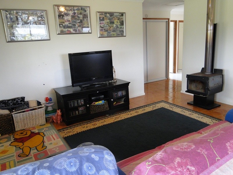 675 The Narrows Road, Mount Larcom QLD 4695