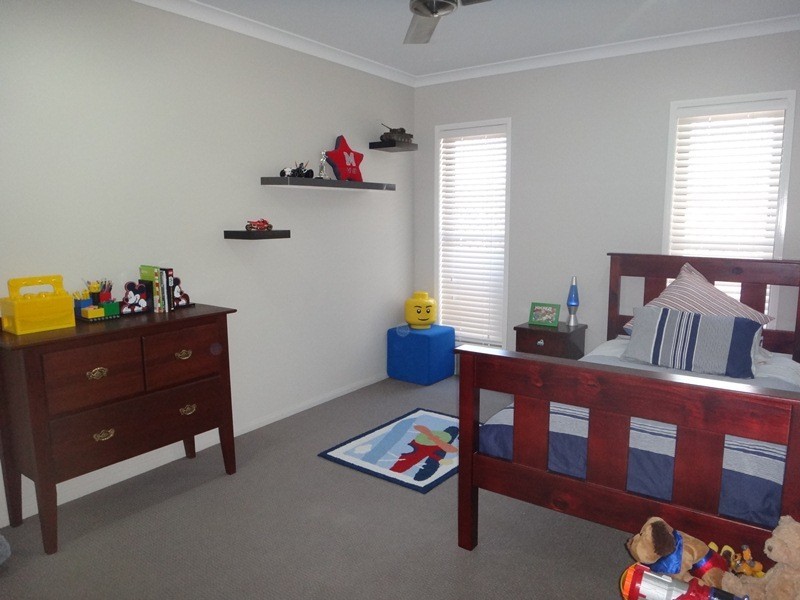 31 Grasstree Crescent, Kirkwood QLD 4680