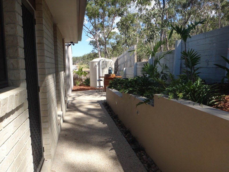 31 Grasstree Crescent, Kirkwood QLD 4680