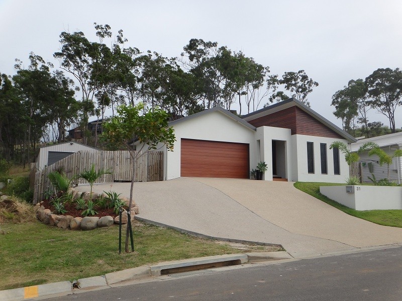31 Grasstree Crescent, Kirkwood QLD 4680