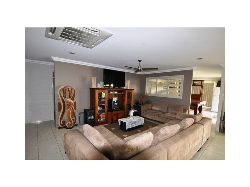 21 Victoria Avenue, Glen Eden QLD 4680