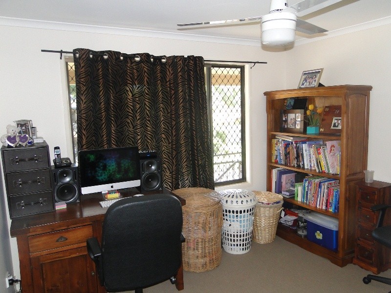 30 Venus Street, Telina QLD 4680