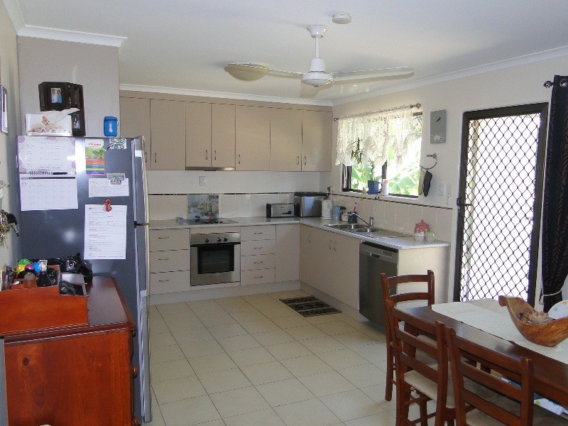 30 Venus Street, Telina QLD 4680