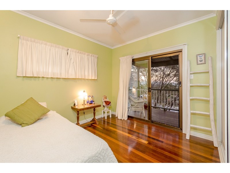 10 Earls Court, Telina QLD 4680